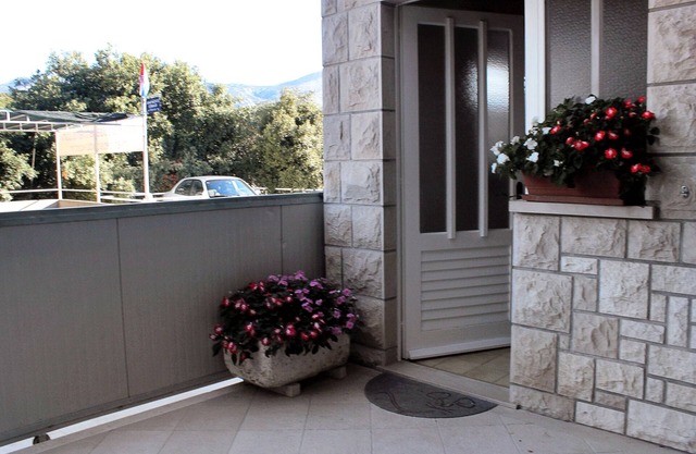 Terrace Sea Žrnovska Banja Korčula 