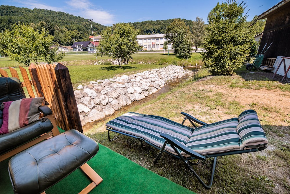 Cerklje ob Krki Hotel | Apartment Irena