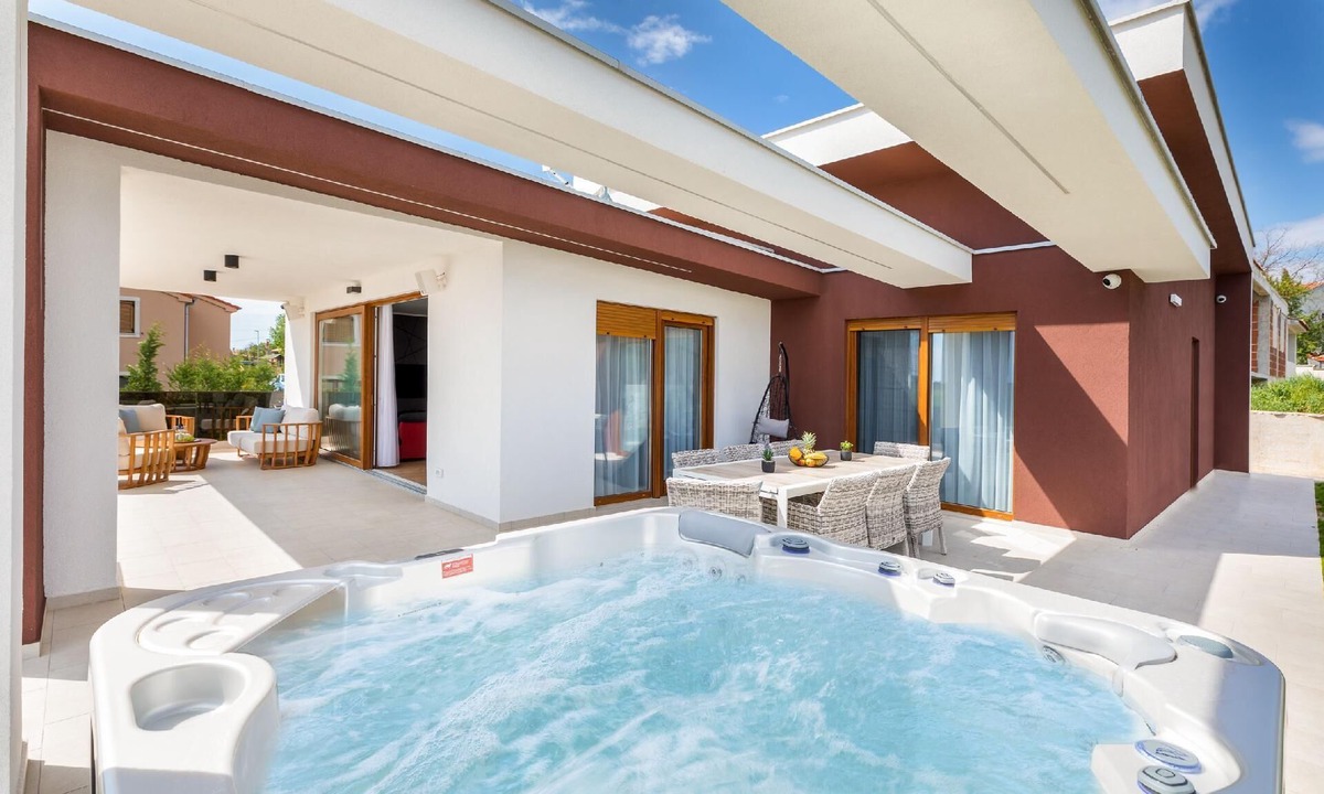 Sikici House | Villa Grofica, heated pool, tavern, near the beach