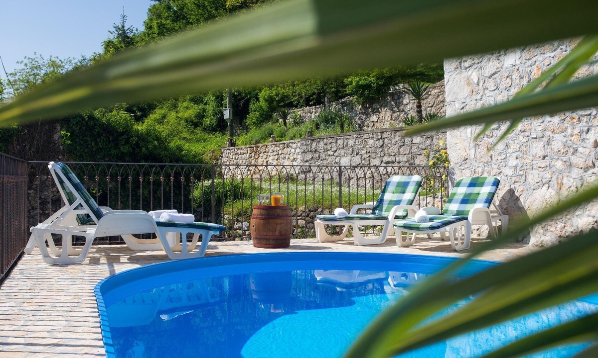 Lovran House | Holiday home in Lovranska Draga with large fireplace