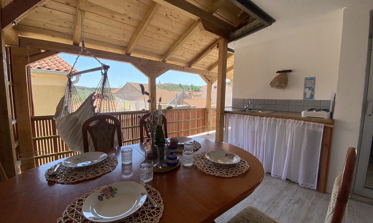 Susak Hostel | heat hostel