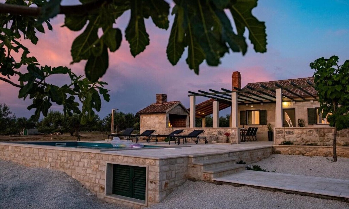Praznica House | Secluded Vacation House Bračuta With Swimming Pool