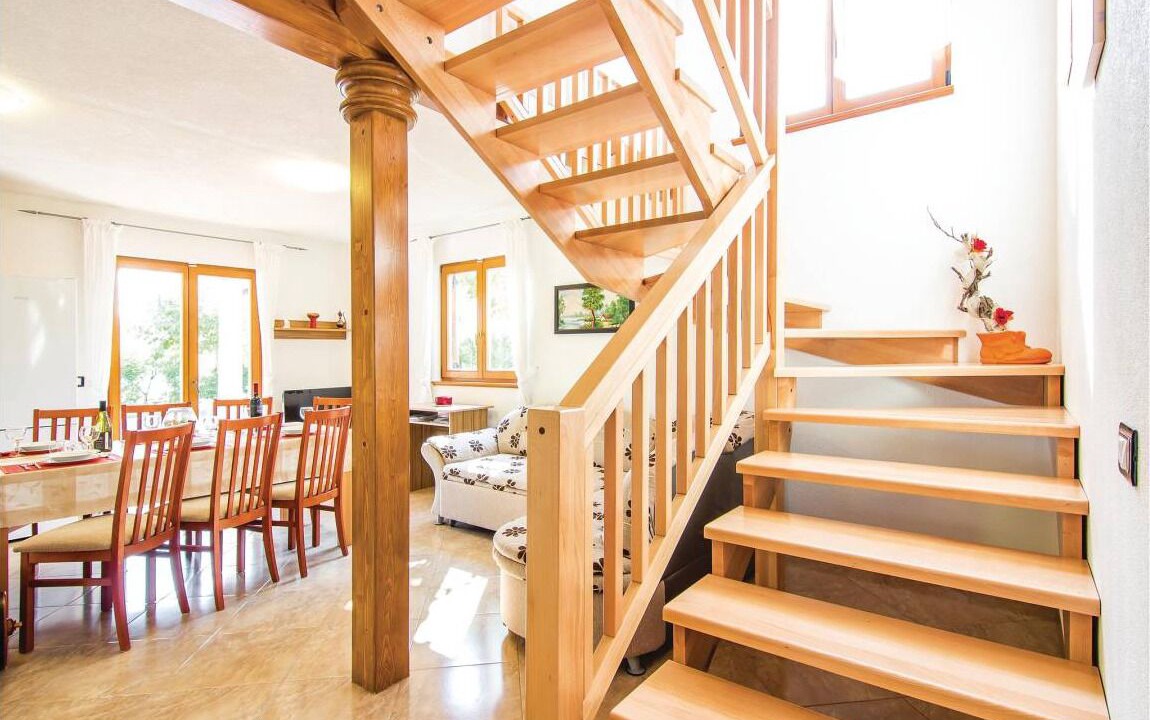 Laginji House | House Valmonida