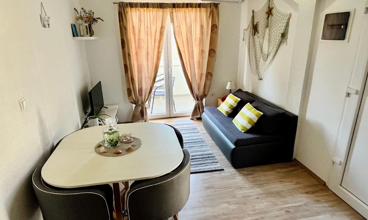 Gornji Karin Apartment | Newly-built apartment in groud floor