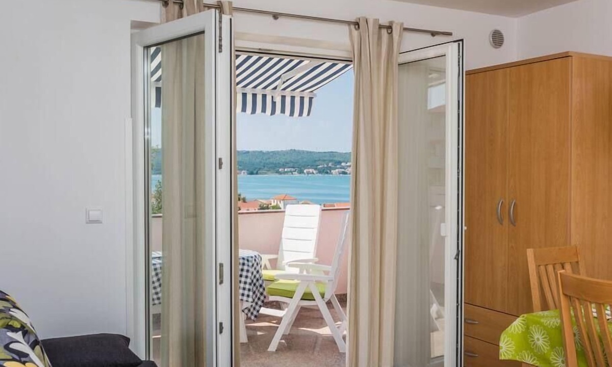 Klimno Apartment | Apartment for 2 persons + 2 children approx. 43 qm in Klimno, Kvarner Bay (Krk)