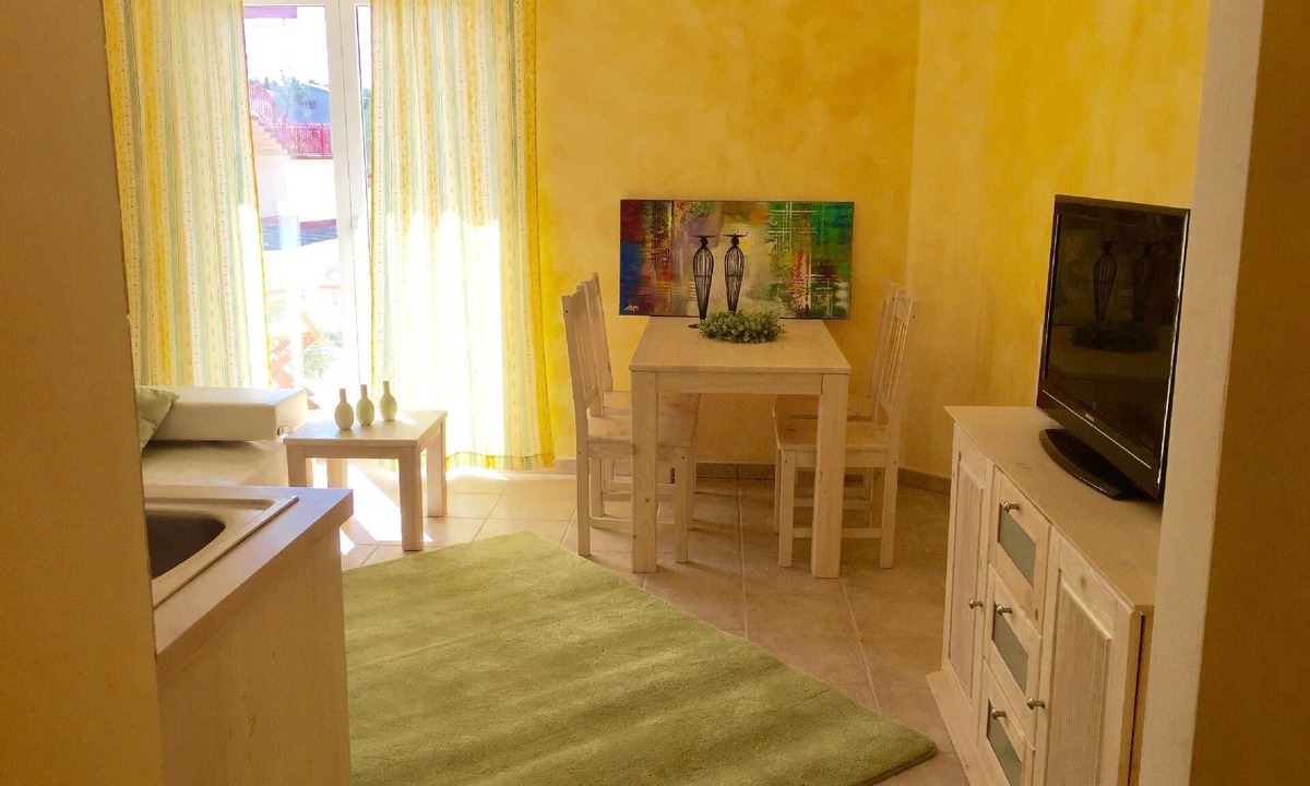 Novigrad House | Holiday Apartment in Novigrad with Private Parking