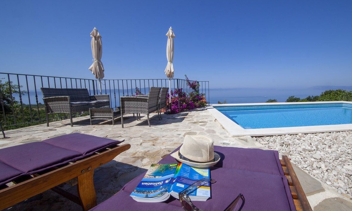 Podgora House | Holiday house with private pool for 8 persons approx. 150 m² in Podgora, Dalmatia (Split-Dalmatia County)