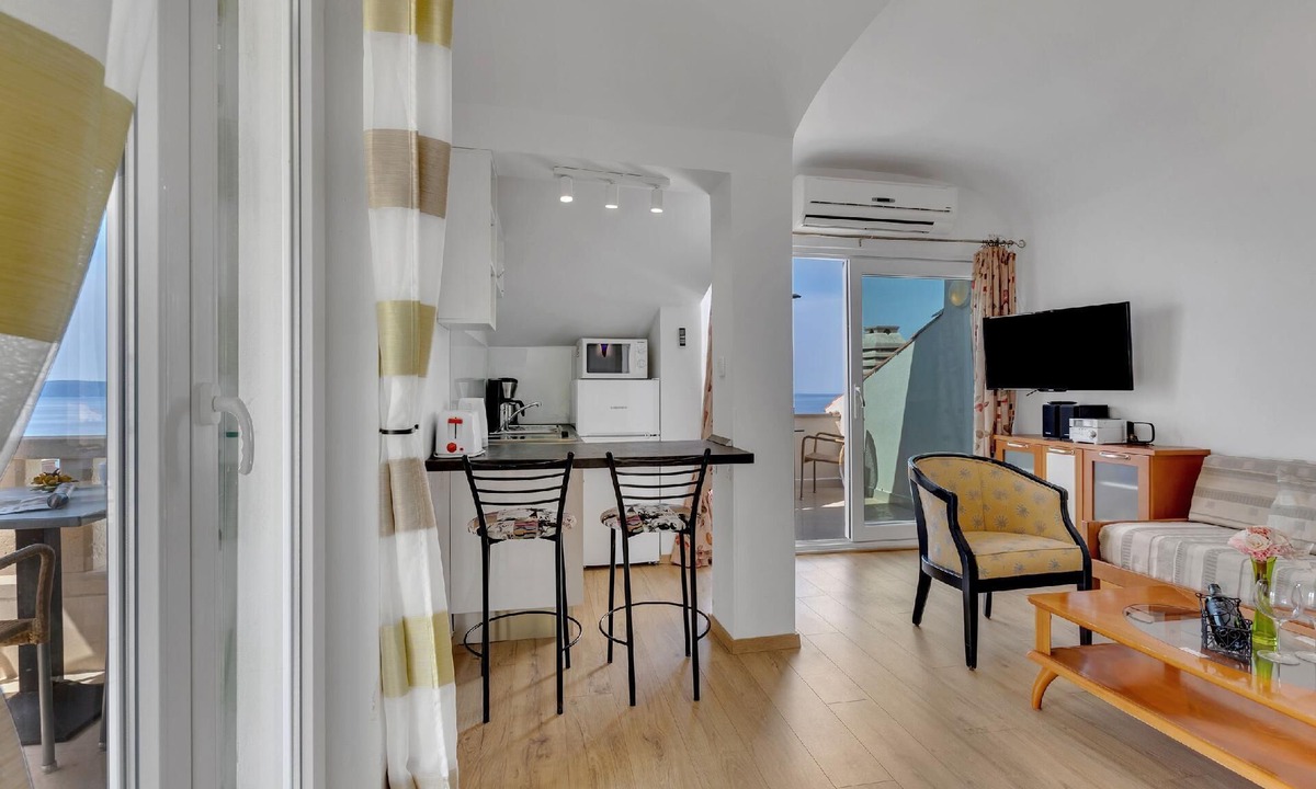 Drasnice Apartment | Apartment for 2 persons + 1 child approx. 45 m² in Drašnice, Dalmatia (Split-Dalmatia County)
