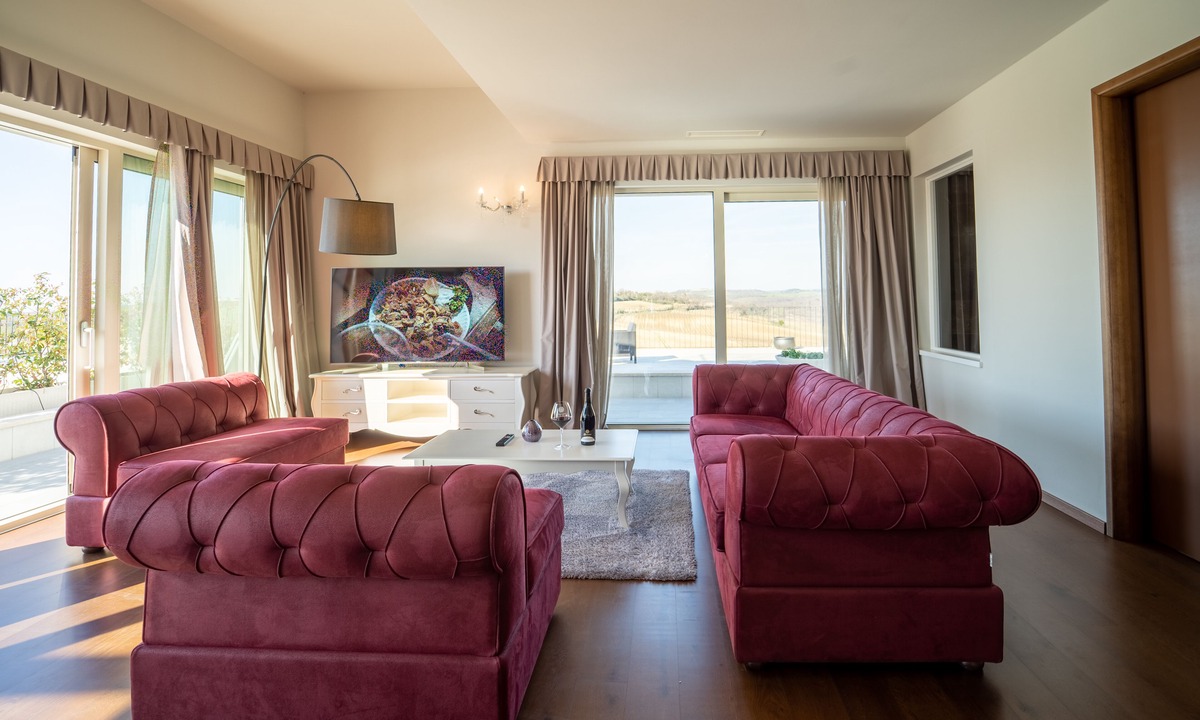 Nova Vas House | Wine Residence Cattunar