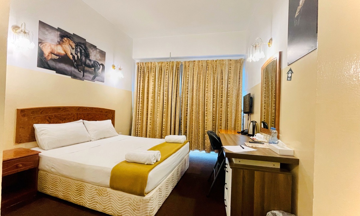 Al Sabkha Hotel | Queen's Hotel