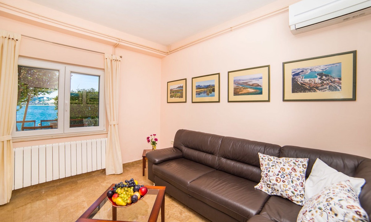 Ploce Villa | House Ljilja