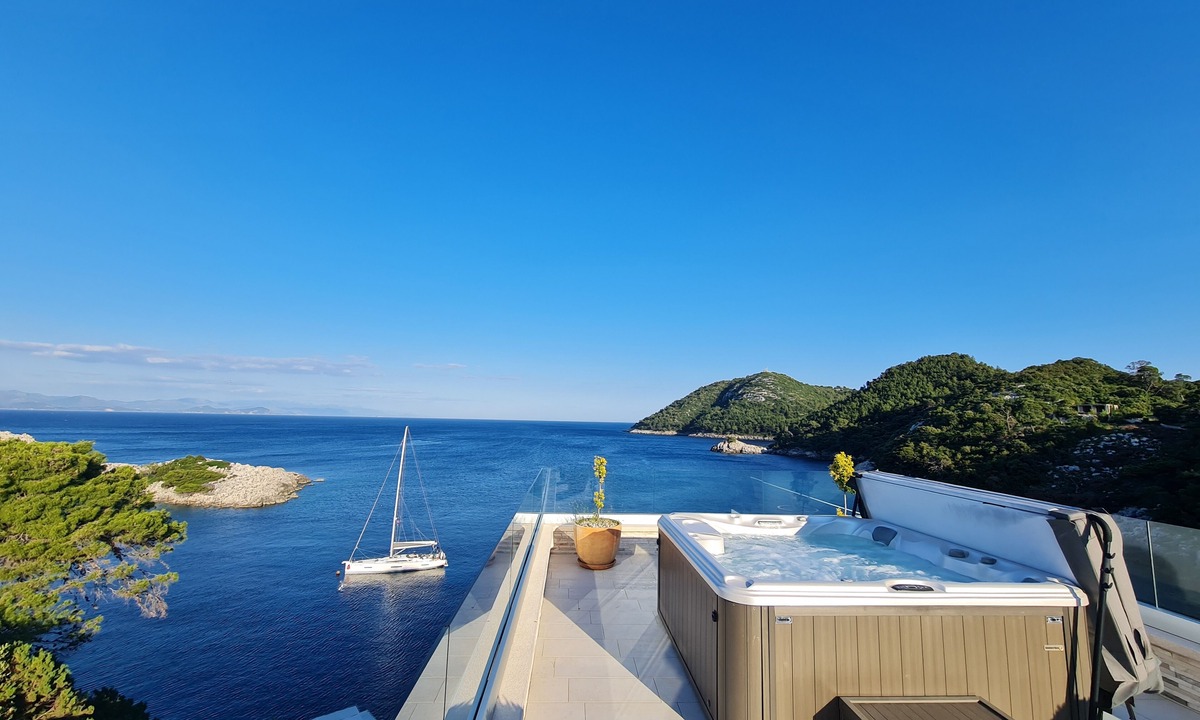 Kobas Bed & Breakfast | Villa Mirosa