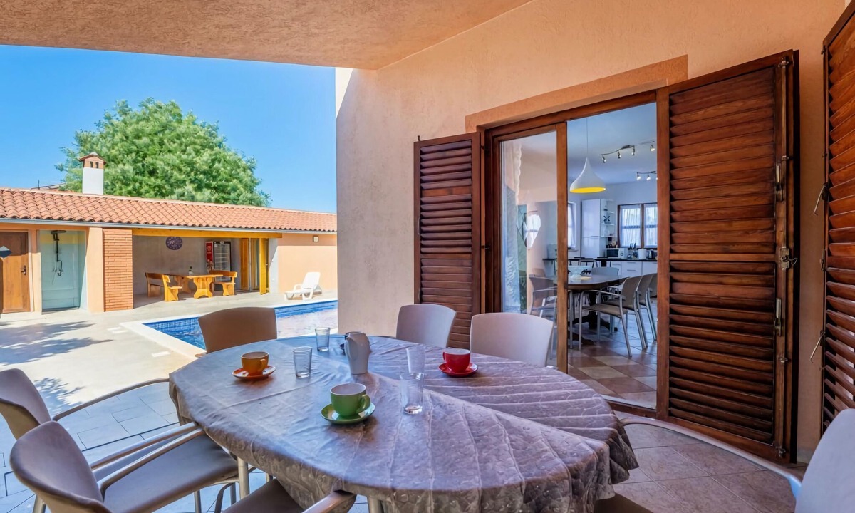 Sikici Villa | Ena Pula Comfortable holiday residence