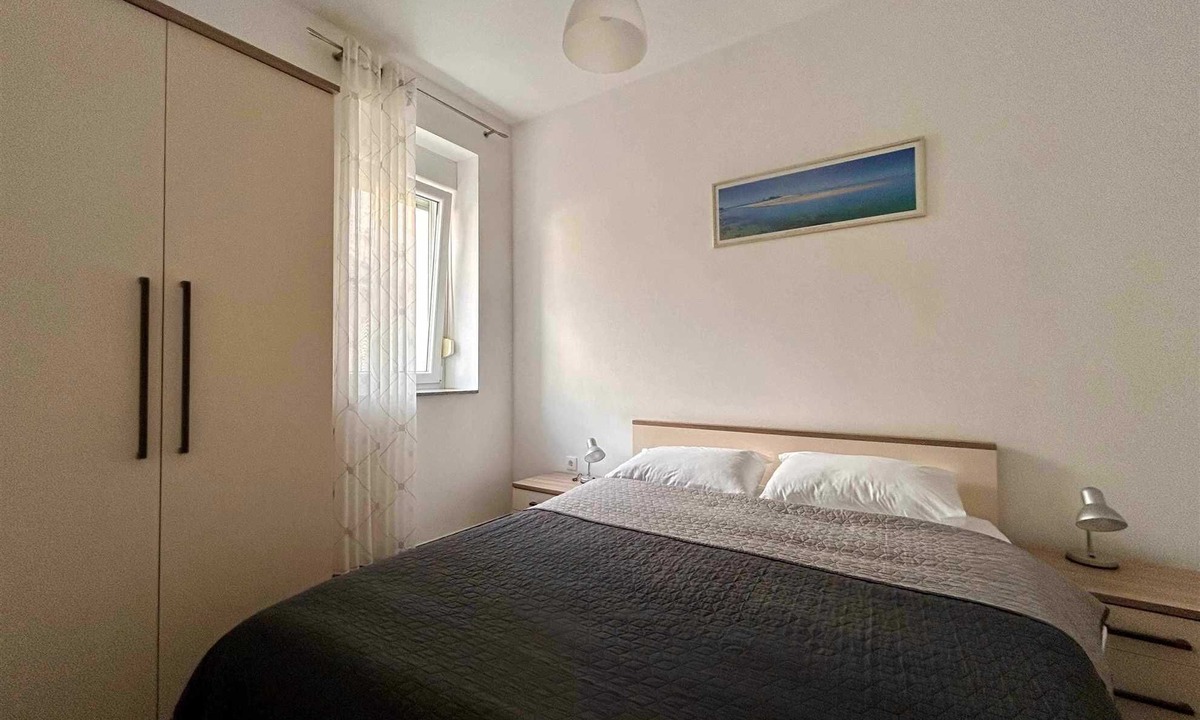 Gospic Apartment | Cosy 2-room apartment just steps away from the beach, shops and restaurants