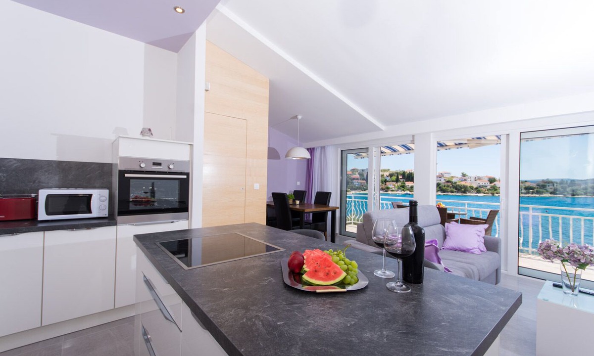 Seget Vranjica Apartment | LUXURY 2 BEDROOMS, 2 BATHROOMS APARTMENT WITH WHIRLPOOL AND SAUNA