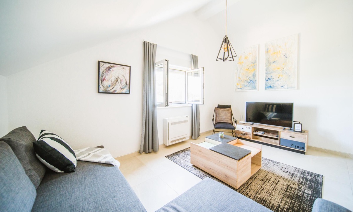 Zrnovo Apartment | Villa Teuta