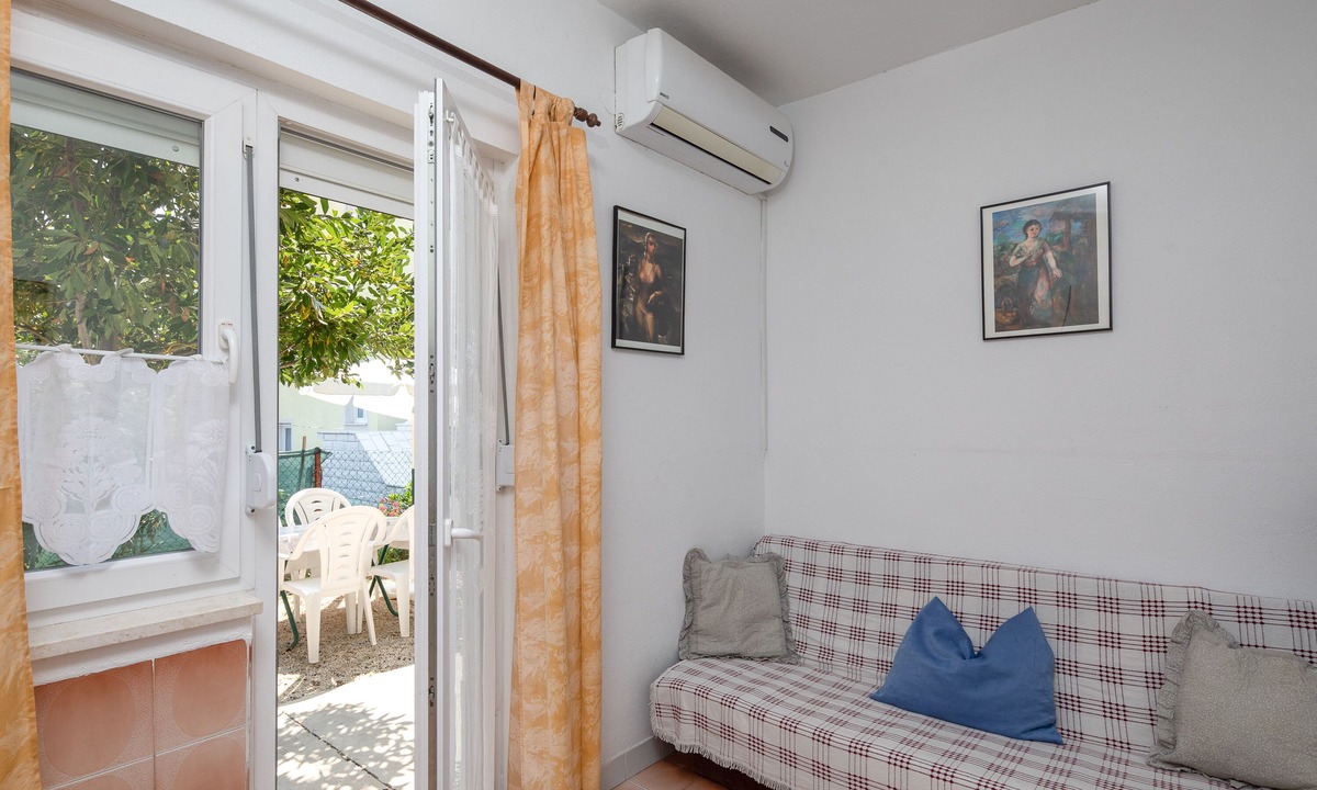 Stobrec Apartment | Apartments near Beach Babic