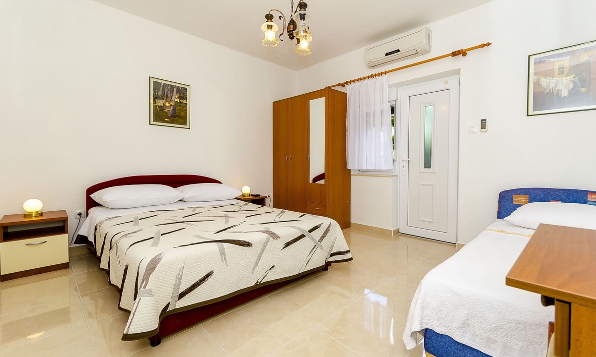 Trogir Apartment | Apartments Vinko (43051-A3) - Trogir