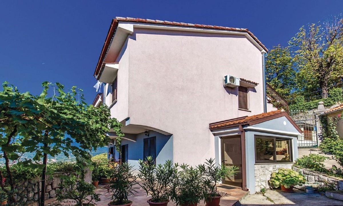 Kastav Apartment | Beautiful apartman Tijan in town of Kastav