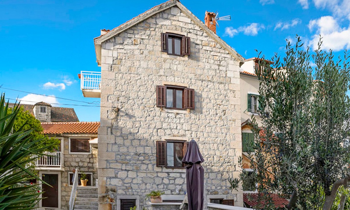Split Apartment | Apartments Slavica, (14201), Split, hr