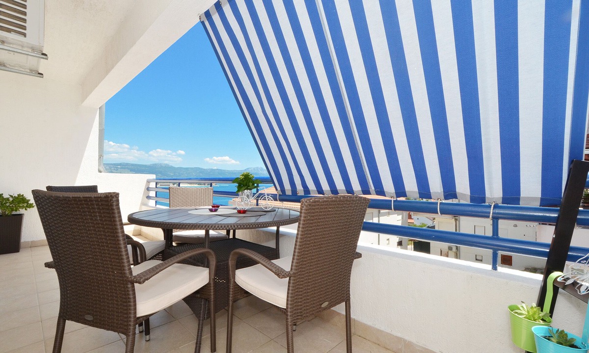 Mastrinka Apartment | MIANA, comfy 2 bedroom apartment, 170m from a beach