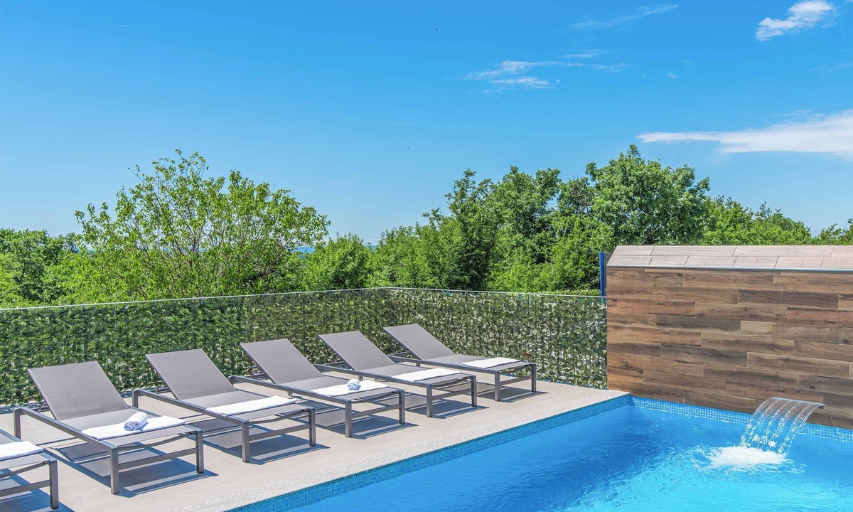 Rojci Villa | Villa Ancora - Four Bedroom Villa, Sleeps 8