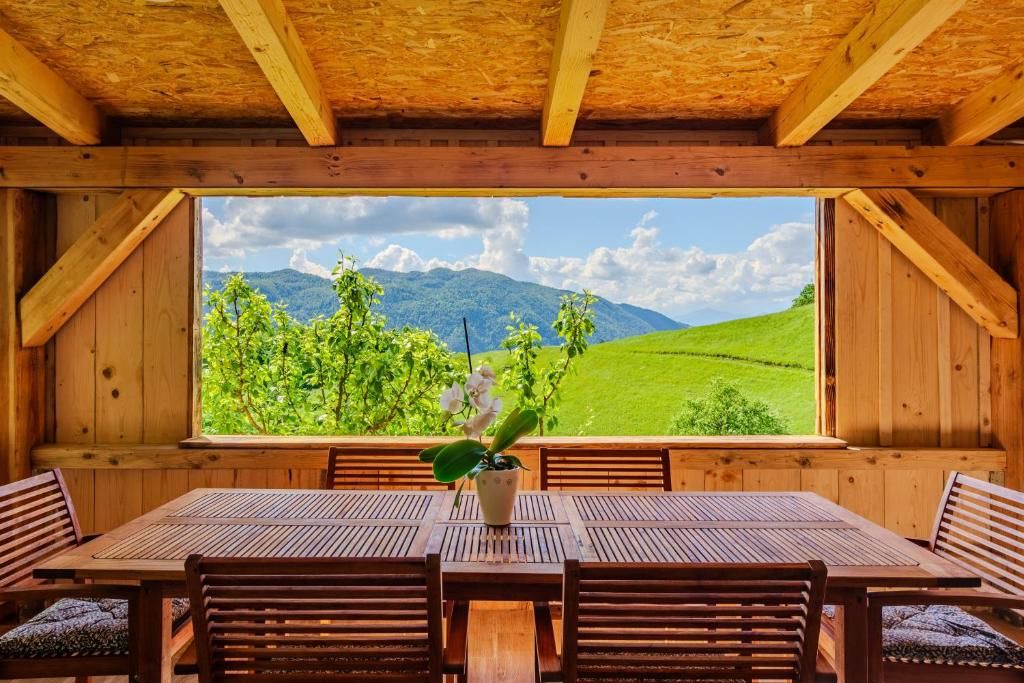 Tolmin House | Holiday Homes Pr Pelaku with Sauna