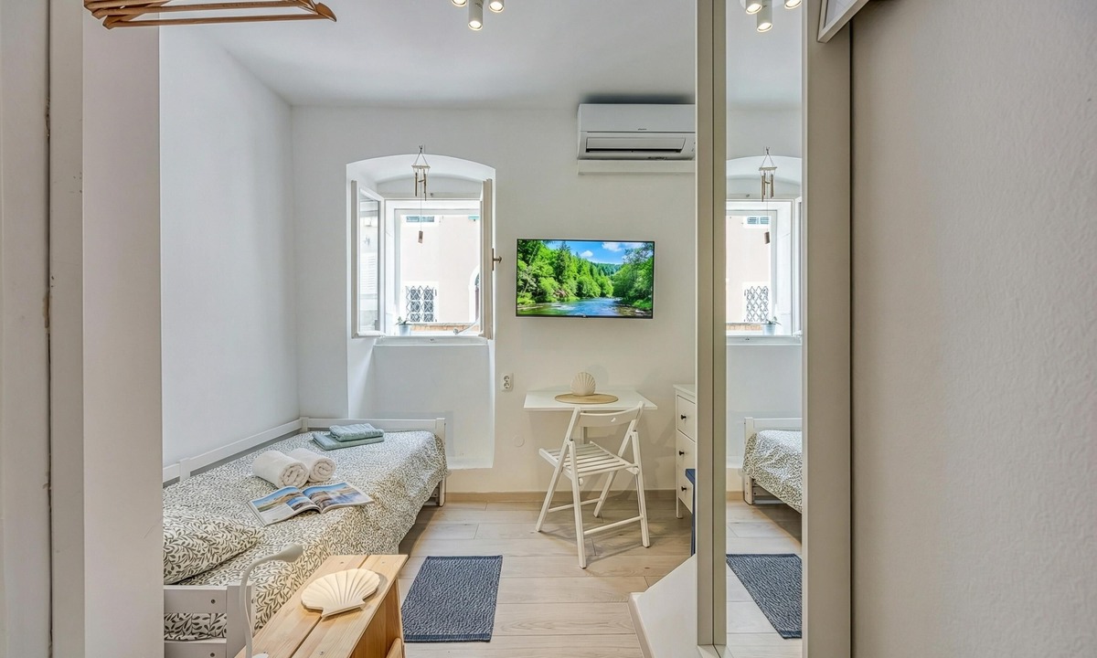 Cove Murtar Apartment | Lasta Lošinj Town