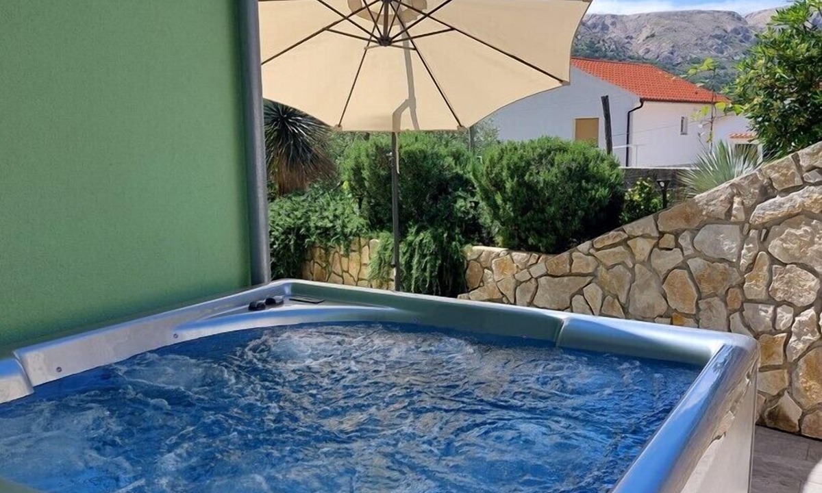 Jurandvor Apartment | Newly decorated apartment with jacuzzi in Jurandvor, not far from Baška