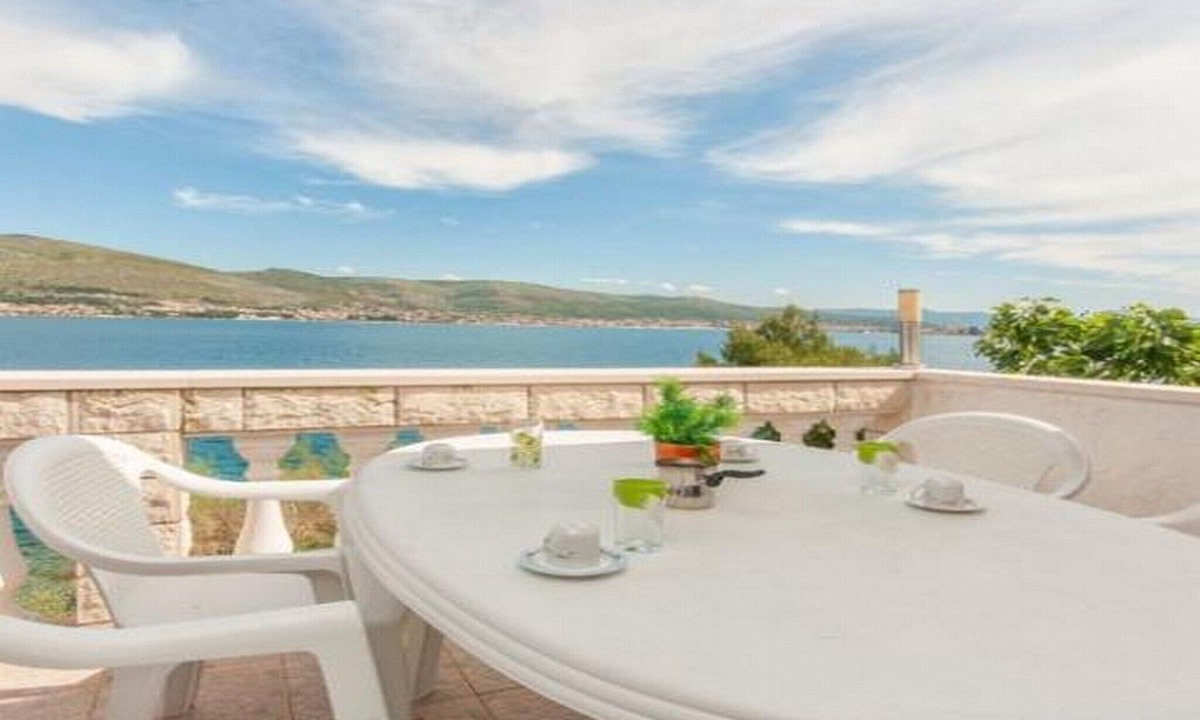 Okrug Donji Apartment | 2 bedroom apartment with terrace