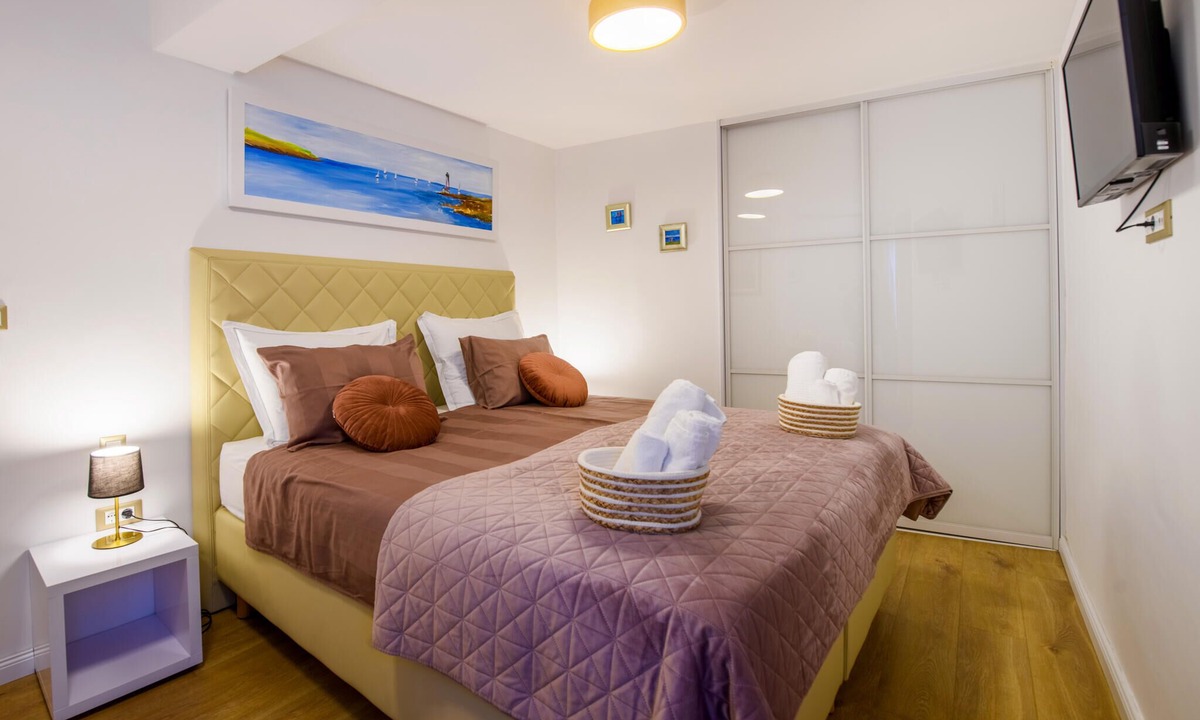 Old Town Apartment | Lovely apartment in Split with WiFi