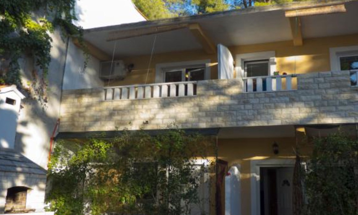 Ivan Dolac Apartment | Beachfront Apartments Plaža
