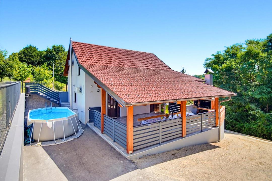 Selnica House | Greenwood Retreat With Hot Tub & Sauna - Happy Rentals