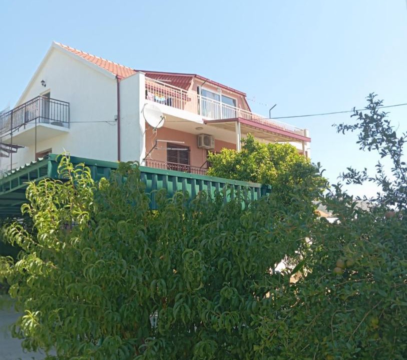 Seget Donji Apartment | Apartment Luka
