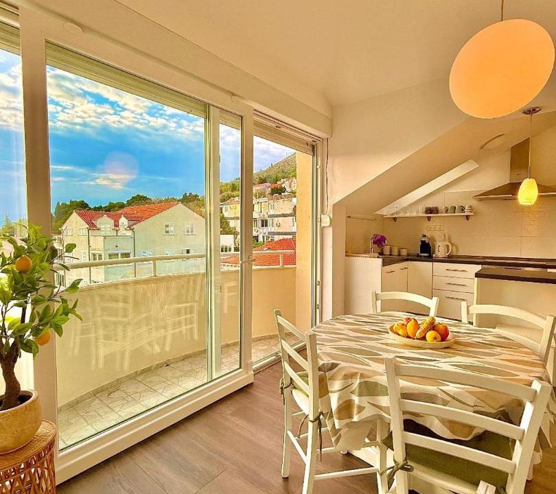 Gornji Kono House | Penthouse, Panoramic Terrace & Free Parking
