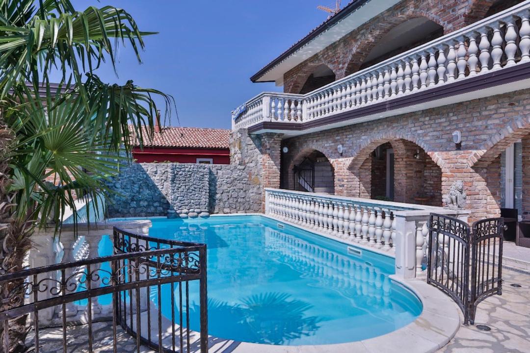 Marezige Bed & Breakfast | Casa Oasa Boutique rooms Pool near Koper