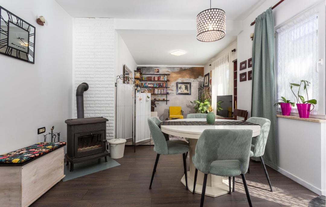 Sarsoni Apartment | 2 Bedroom Awesome Apartment In Drazice