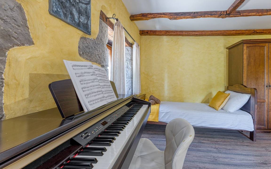 Photo of Bedroom in Grabri