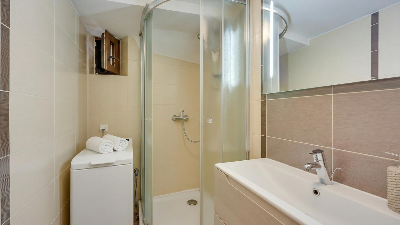 Photo of Bathroom in Lanterna