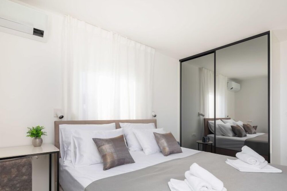 Photo of Bedroom in Brela