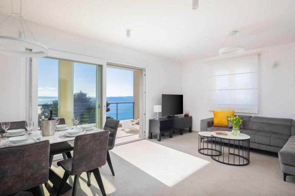 Photo of Livingroom in Brela