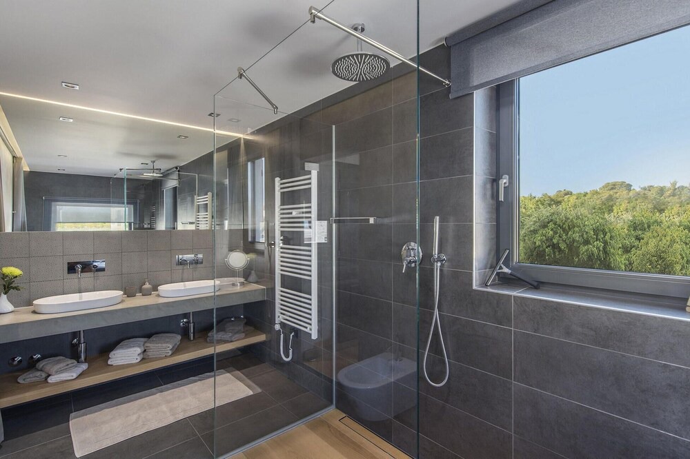 Photo of Bathroom in Frata