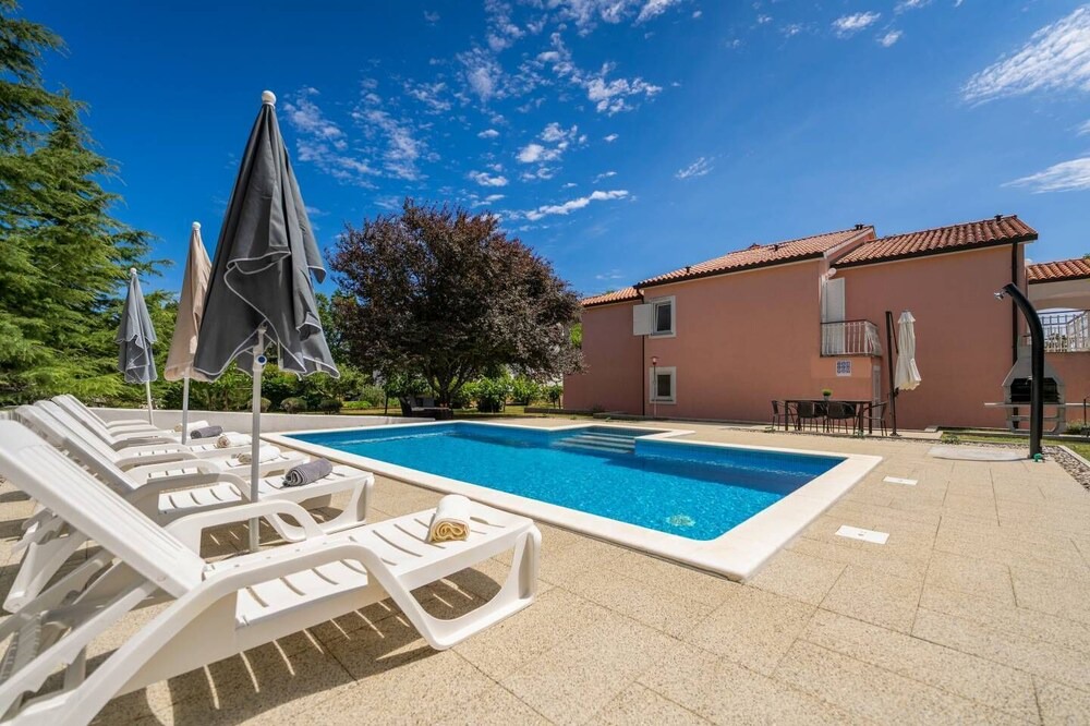 Photo of Outdoor in Marceljani