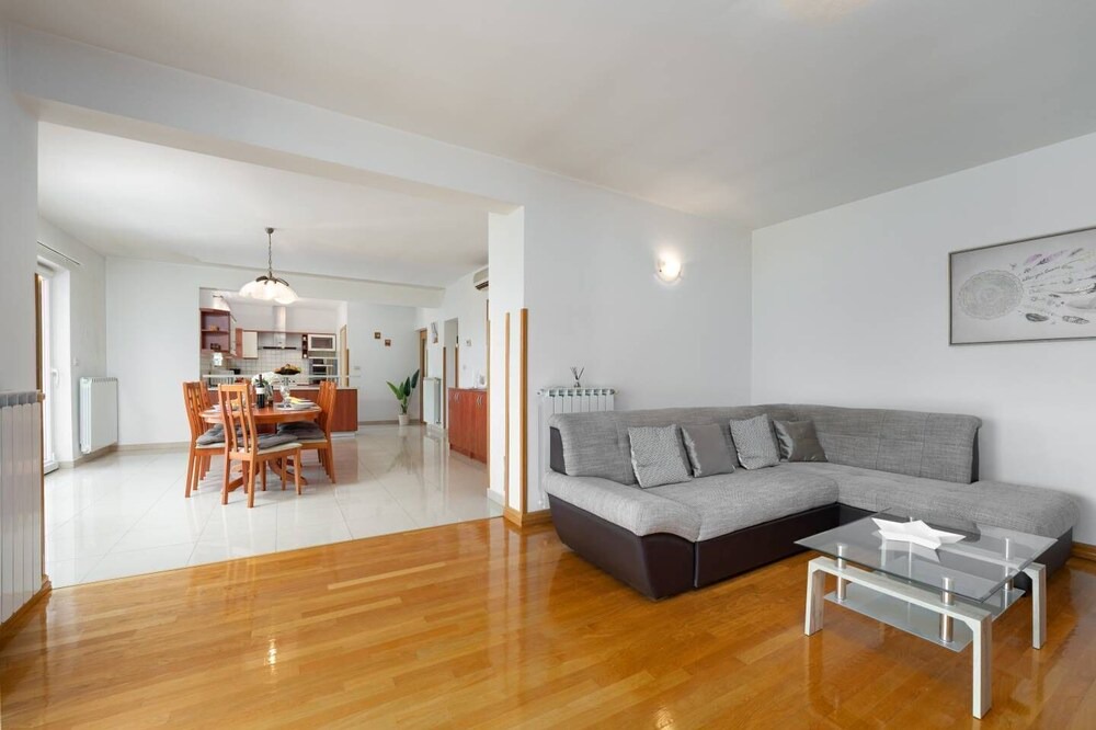 Photo of Livingroom in Marceljani