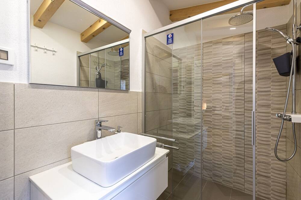 Photo of Bathroom in Pican