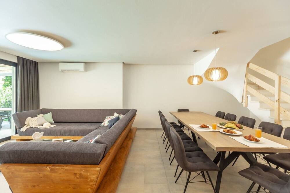 Photo of Outdoor in Pile
