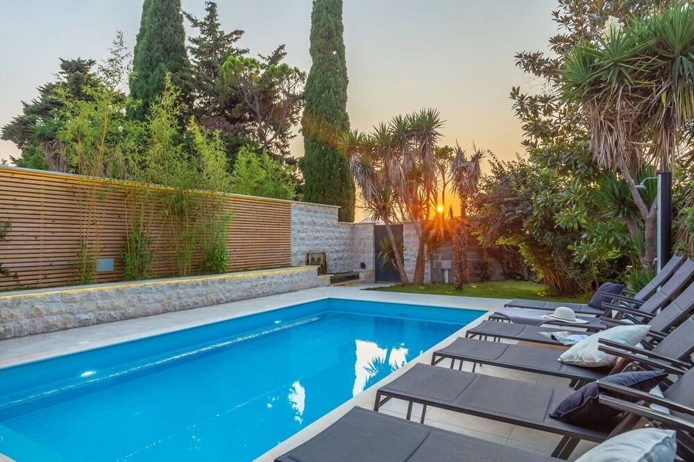 Photo of Outdoor in Pile