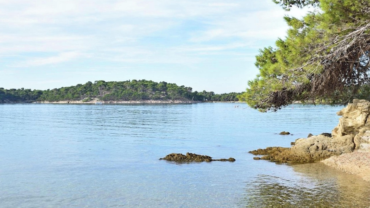 Photo of Outdoor in Banjol