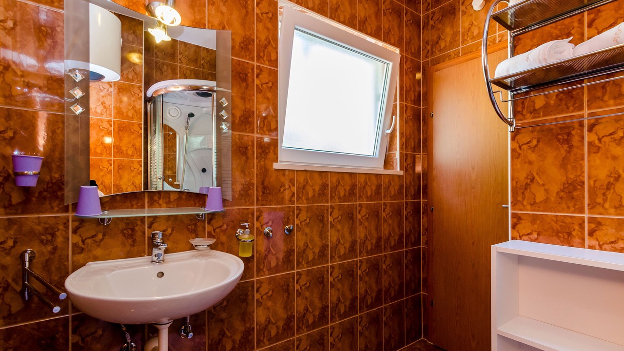 Photo of Bathroom in Montovjerna