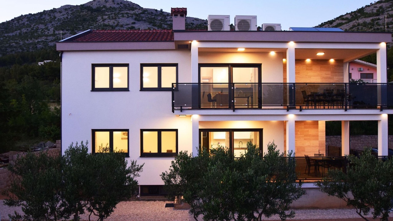 Photo of Outdoor in Seline